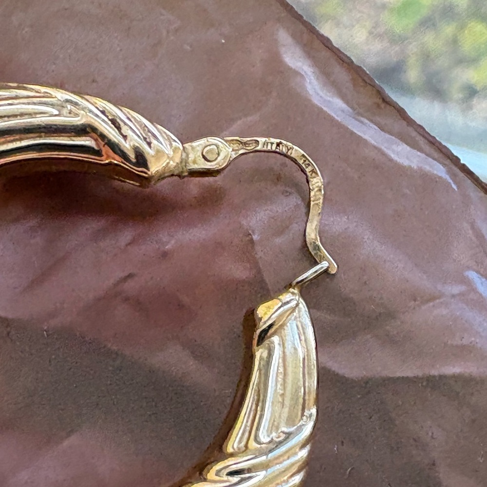 14K Gold Vintage Italian UnoAErre Twisted Rope Hoop Earrings ✨ - Picture 7 of 11